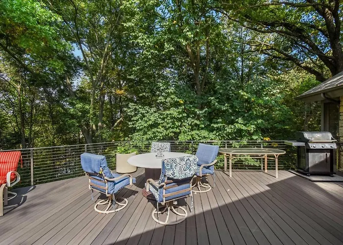 Getaway W/ Hot Tub, Theater & More! *