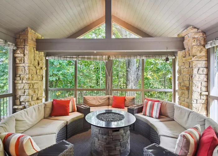 Getaway W/ Hot Tub, Theater & More! Hébergement de vacances